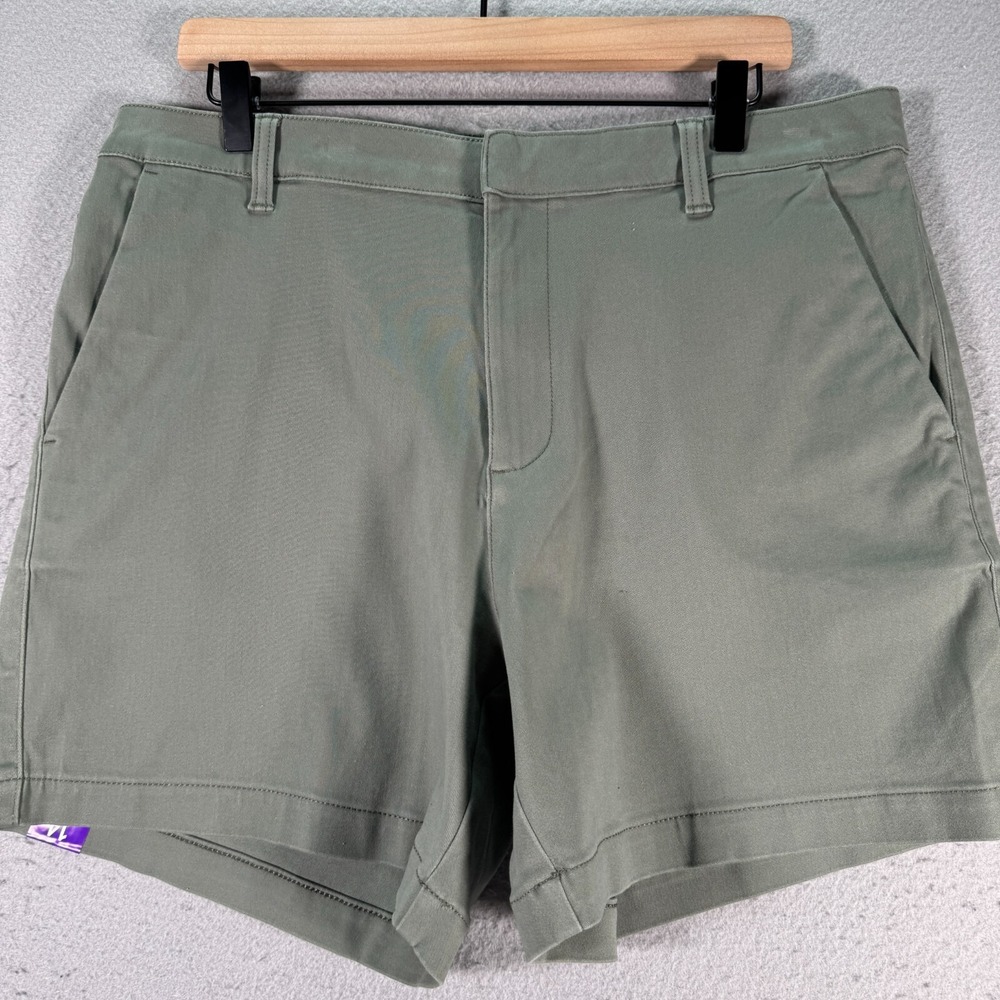 Banana Republic Women Plus 14 Agave Green Chino Shorts Casual Outdoor 5" Inseam